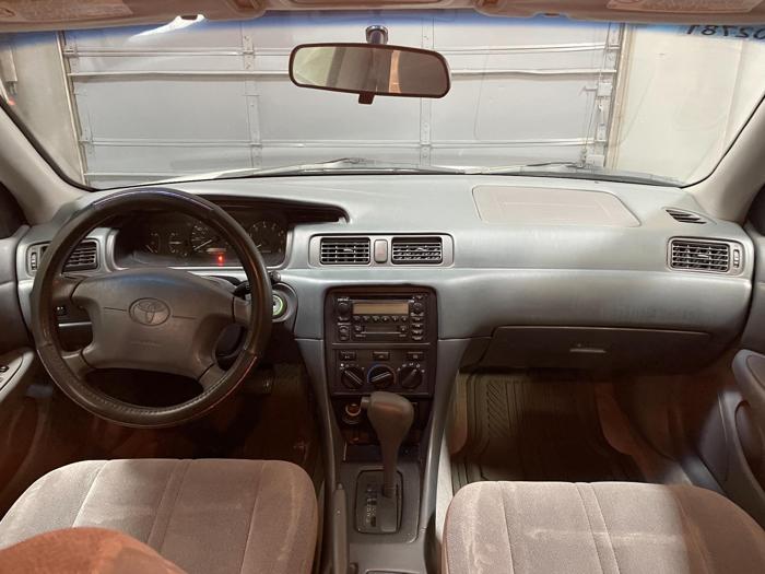 2000 Toyota Camry