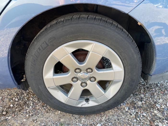 2005 toyota prius 4-door-liftback with 157900 miles for sale near elk-river, minnesota be7496bc7a5c481595d8bed852636db5.jpeg