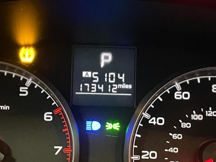 2013 subaru outback premium with 173412 miles for sale near elk-river, minnesota be7c138e9fa140f28094f7e0eeca51c8.jpg