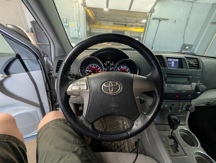 2008 toyota highlander sport-4wd with 226709 miles for sale near elk-river, minnesota bed9dde8cf094bdda071cc541ce85599.jpg