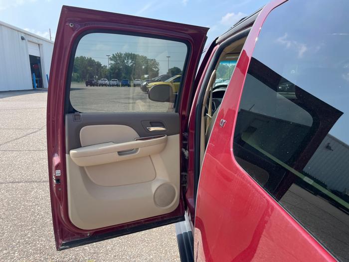 2010 chevrolet suburban lt-1500-4wd with 193782 miles for sale near annandale, minnesota bedf510ccd9545739043716954b466b0.jpeg