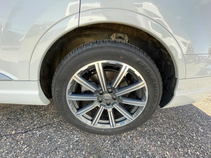 2017 audi q7 3.0-premium-plus-quattro with 116311 miles for sale near annandale, minnesota bf26759888d44264bdb2bfa8f412b7fb.jpeg