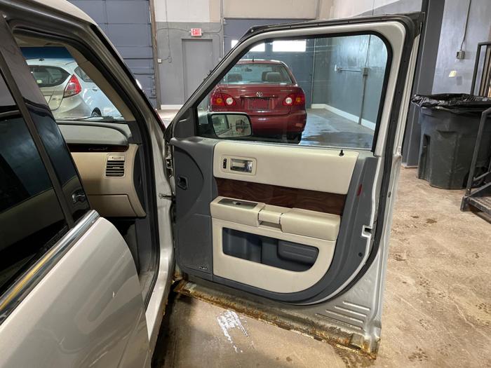 2009 ford flex sel with 171307 miles for sale near elk-river, minnesota bf54af738c9b4bc3850d12b4ffa696d9.jpg
