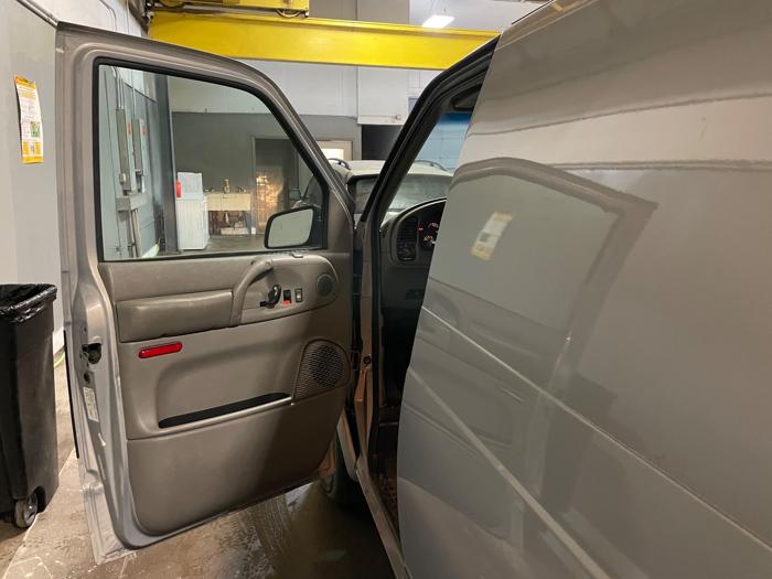 1999 chevrolet astro cargo-van-awd with 122202 miles for sale near elk-river, minnesota bf5c210ebfd54e7bbc35079530f41b4f.jpeg