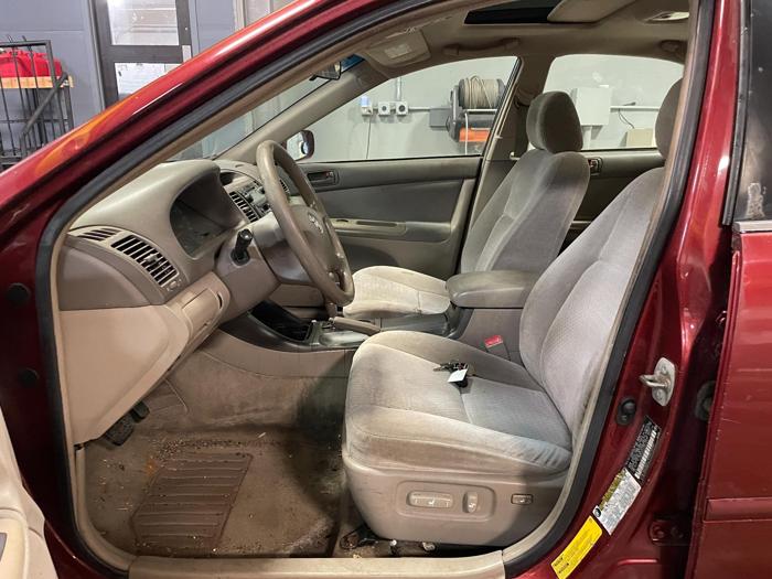 2004 toyota camry le with 328065 miles for sale near elk-river, minnesota bf62b9bd709a4561bce2891e7eee4b57.jpg