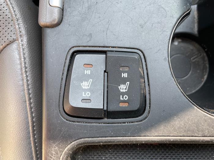 2011 hyundai sonata-hybrid sedan with 119130 miles for sale near elk-river, minnesota bf6e07b7612f4639b97ae7ce227c4dc2.jpeg