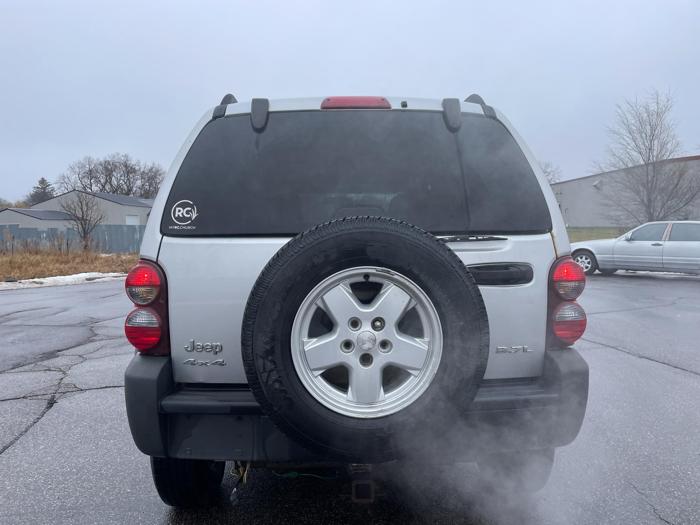 2007 jeep liberty sport with 274034 miles for sale near elk-river, minnesota bf709bd2004a4996aa2471e479763b1b.jpg