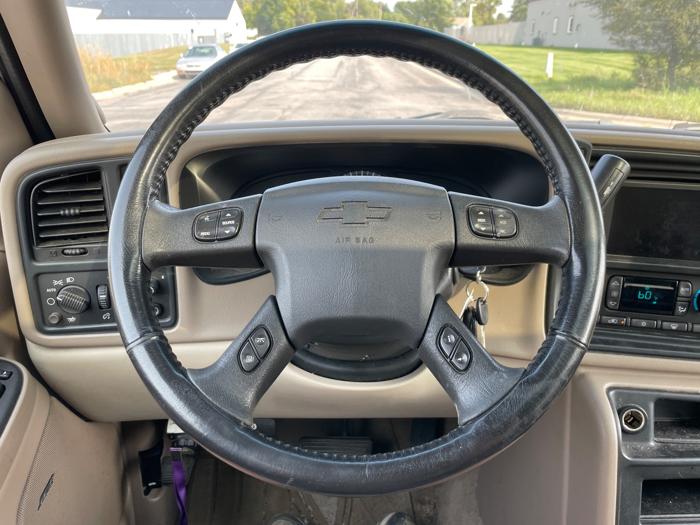 2006 chevrolet suburban 1500-4wd with 216944 miles for sale near elk-river, minnesota bff953a1e88642d1acae529ccc1ecbee.jpeg