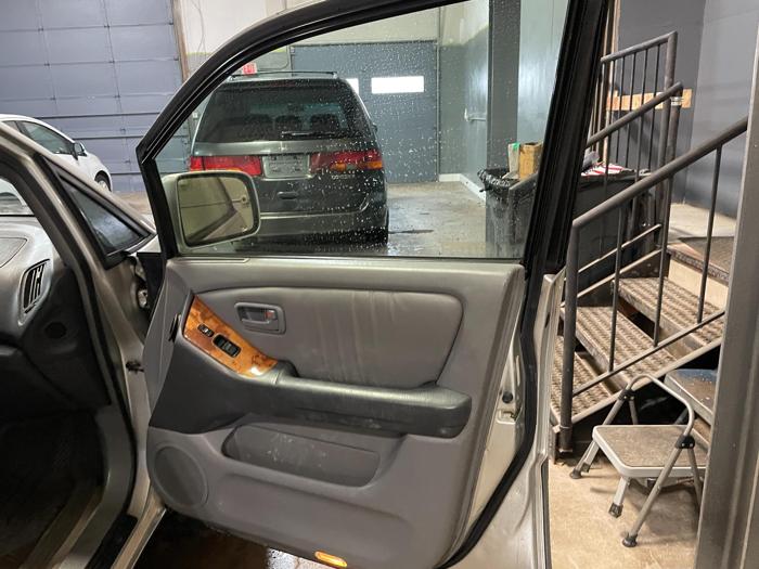 1999 lexus rx 300 with 184877 miles for sale near elk-river, minnesota c005b1e6c1bc4044b57e0e7253704dca.jpg