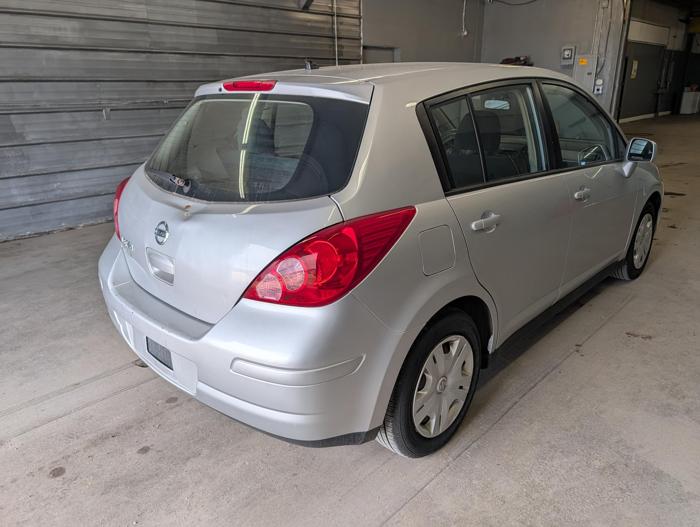 2011 nissan versa 1.8-sl-hatchback with 202864 miles for sale near elk-river, minnesota c014e98696614012833d2fc815529de6.jpg
