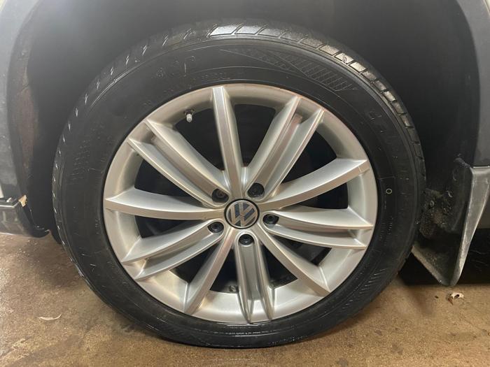 2010 volkswagen tiguan se with 136162 miles for sale near elk-river, minnesota c054b9a978fb4220a294ccff2ee32210.jpg