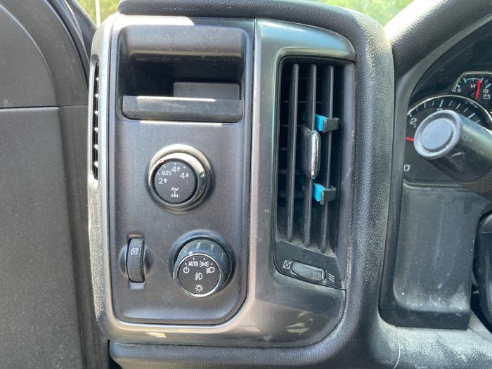 2014 chevrolet silverado-1500 1lt-double-cab-4wd with 161664 miles for sale near red-wing, minnesota c05f8e14280f409fb837f000b7ea09bb.jpeg