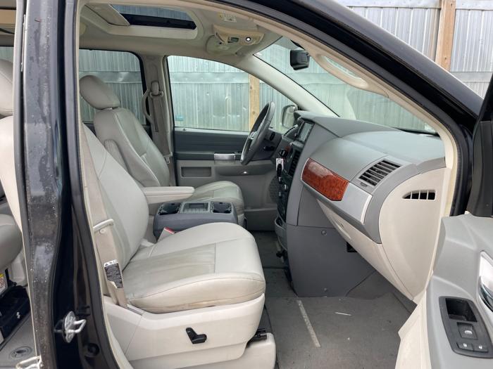 2008 chrysler town-&-country touring with 204610 miles for sale near elk-river, minnesota c076f442209f43fa9be114b142f269c6.jpeg