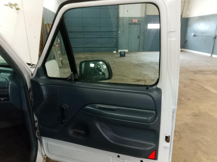 1993 ford f-150 s-reg.-cab-short-bed-2wd with 183885 miles for sale near elk-river, minnesota c0935883fd494b10a315b0962059d94d.jpg