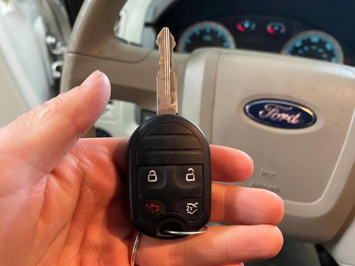 2008 ford escape xlt with 112074 miles for sale near elk-river, minnesota c0ab645eb8cf45309e565af0232d37c4.jpg