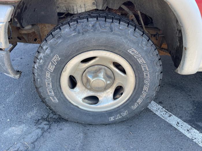 2000 ford f-150 xl with 198114 miles for sale near white-bear-lake, minnesota c0bf12b7511d4483ad10b69e7e29b26b.jpeg