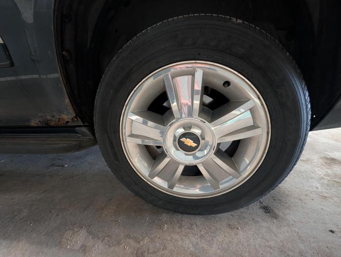 2009 chevrolet tahoe ltz-4wd with 135903 miles for sale near elk-river, minnesota c0c6dfa6b3a94738a222c969635d995a.jpg