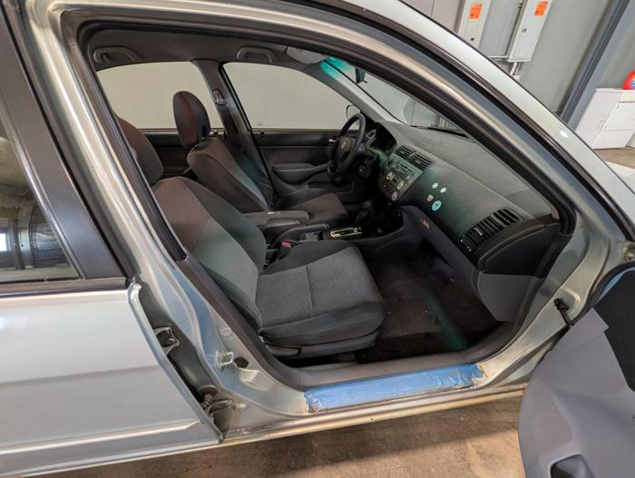 2004 honda civic-hybrid sedan-with-cvt with 142924 miles for sale near elk-river, minnesota c1082f7e97eb4d8f8e508eff67906f4a.jpg