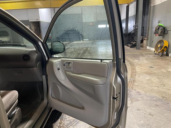2002 chrysler town-and-country lx with 129653 miles for sale near elk-river, minnesota c11585913e2643eab9d9d8585dddb20d.jpg