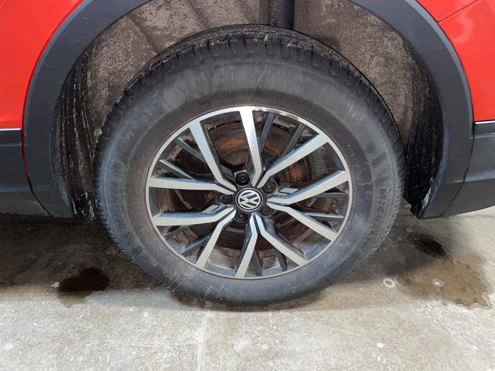 2019 volkswagen tiguan se-4motion-awd with 195548 miles for sale near elk-river, minnesota c139a7c7e57049eaab6e954389bd47a6.jpeg