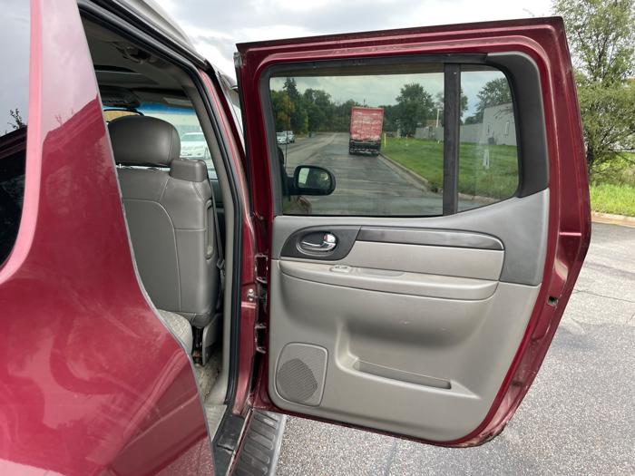 2004 gmc envoy xuv-sle-4wd with 213685 miles for sale near elk-river, minnesota c16f7d57cb4d48a3a3479e9ad826aa34.jpeg