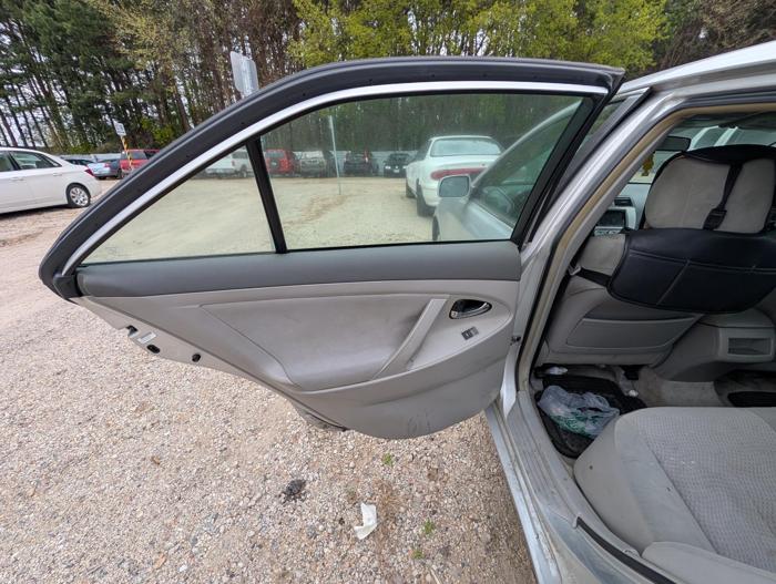 2010 toyota camry le-6-spd-at with 117426 miles for sale near elk-river, minnesota c17de86e76f14322af9a41ed87e65097.jpg