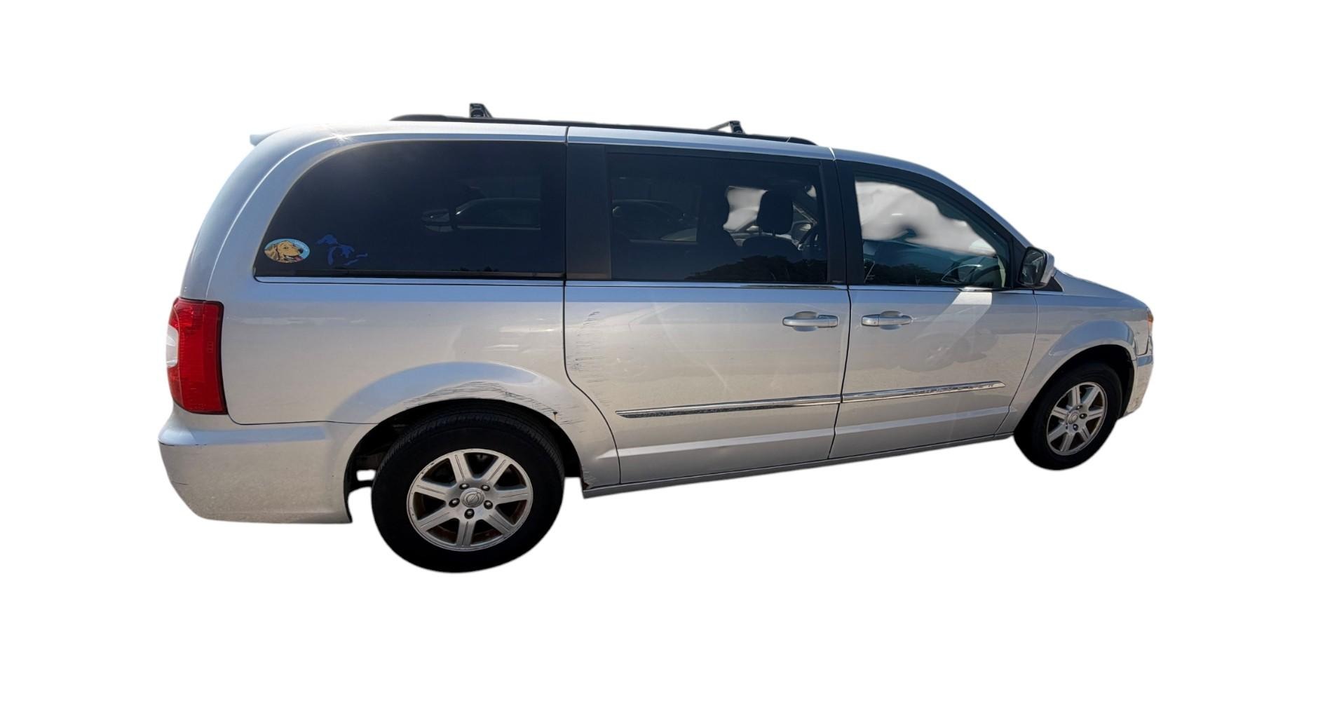 2011 chrysler town-&amp;-country touring with 128014 miles for sale near elk-river, minnesota c199d4aadb314b14aacee8485865d9d4.jpg