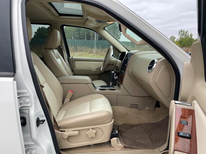 2009 ford explorer eddie-bauer-4.0l-4wd with 112987 miles for sale near elk-river, minnesota c19f072f13aa46ca9271f54239884dc8.jpeg