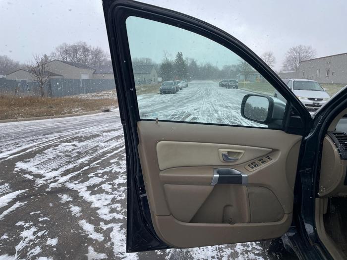 2013 volvo xc90 with 156034 miles for sale near elk-river, minnesota c1bb5438f53845ffa44553cf77c8d252.jpg