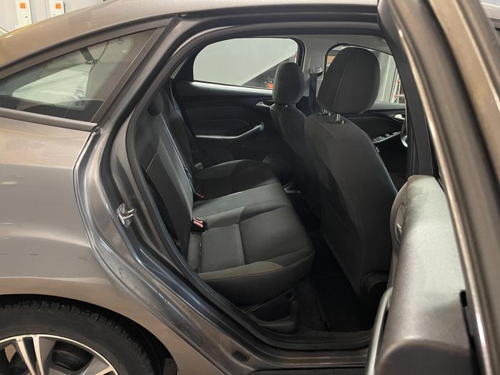2014 ford focus se-sedan with 99529 miles for sale near elk-river, minnesota c1bc0106c1ec4705bb8a729f00f4d8ae.jpg