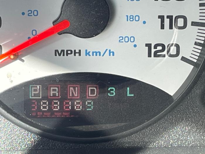 2001 dodge stratus sedan-se with 83169 miles for sale near elk-river, minnesota c1c918f9bbc5483a8fde5cfd0dcc8d89.jpeg