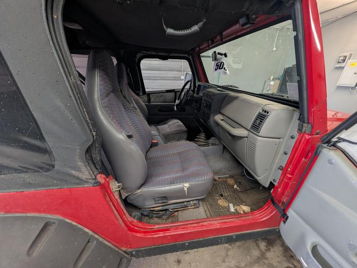 1998 jeep wrangler se with 165405 miles for sale near elk-river, minnesota c1cf875e59a54306a71bf22ff7d9d935.jpg