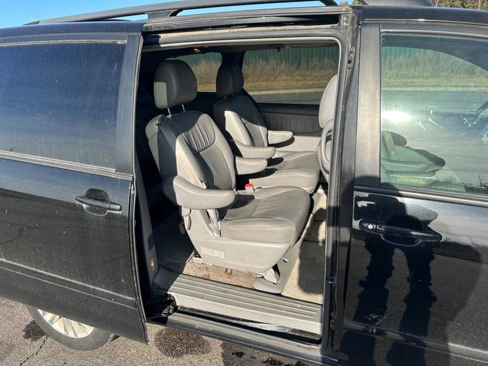 2010 toyota sienna xle-awd with 153533 miles for sale near elk-river, minnesota c1e640903bba44a183b675b05016254a.jpeg