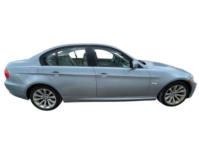2011 bmw 3-series 328i-xdrive-sa with 134733 miles for sale near elk-river, minnesota c20345aaba5b4da9bb5e53f940ad7fee.jpg