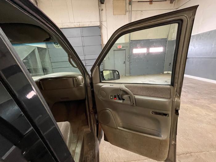 1999 chevrolet astro awd with 120964 miles for sale near elk-river, minnesota c297962c1d6b4151900723f484e0d40d.jpeg