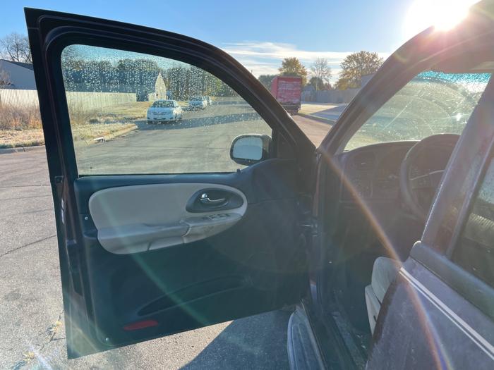 2006 chevrolet trailblazer ls-4wd with 205755 miles for sale near elk-river, minnesota c2bd154b30b54323a830c5009eaa49b9.jpeg