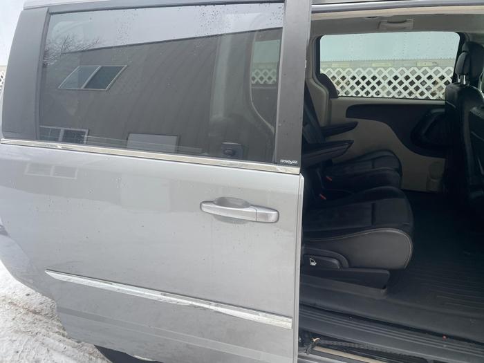2013 chrysler town-and-country touring with 146210 miles for sale near elk-river, minnesota c30f9c36022745a6a4c62d4bcd2b09fb.jpg