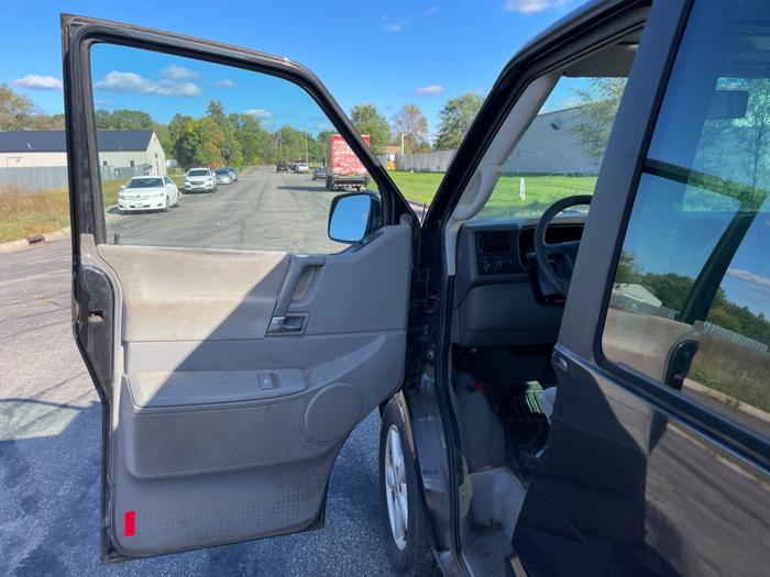 2003 volkswagen eurovan gls with 153144 miles for sale near elk-river, minnesota c3300aeeddf8473e91a07509d063ccba.jpeg