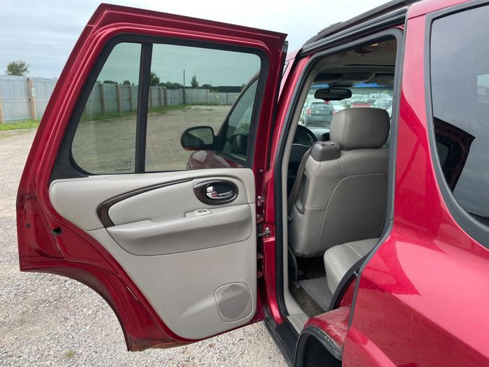 2004 buick rainier cxl-plus-awd with 201945 miles for sale near elk-river, minnesota c336743566714496bd85ed0d0edb3c37.jpeg