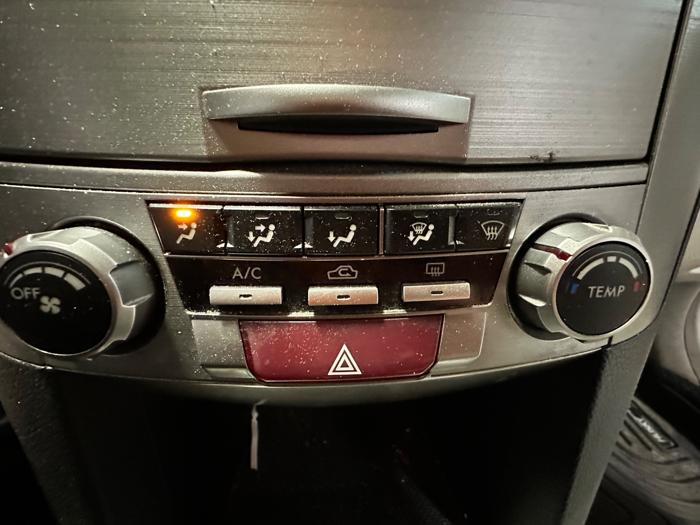 2010 subaru legacy 2.5i-premium with 139262 miles for sale near elk-river, minnesota c33af6f32ce14ddabe5d56c1fcdd9f72.jpeg