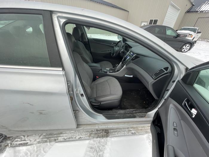 2012 hyundai sonata limited-auto with 152315 miles for sale near elk-river, minnesota c36ffc26c63b4359a484ac1969c6da61.jpeg