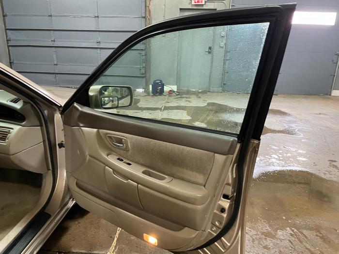 2001 toyota avalon xl with 256587 miles for sale near elk-river, minnesota c37c9521e71e40de83eaad2b44645db0.jpg