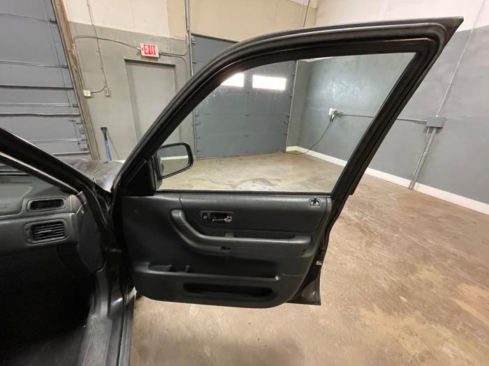 1999 honda cr-v ex-4wd with 156512 miles for sale near elk-river, minnesota c3b06942501d43d0b96a618ff0d31d32.jpeg