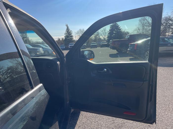 2005 chevrolet trailblazer ext-ls-4wd for sale near fridley, minnesota c40f0a438c7740d689504ae200ff9b88.jpeg