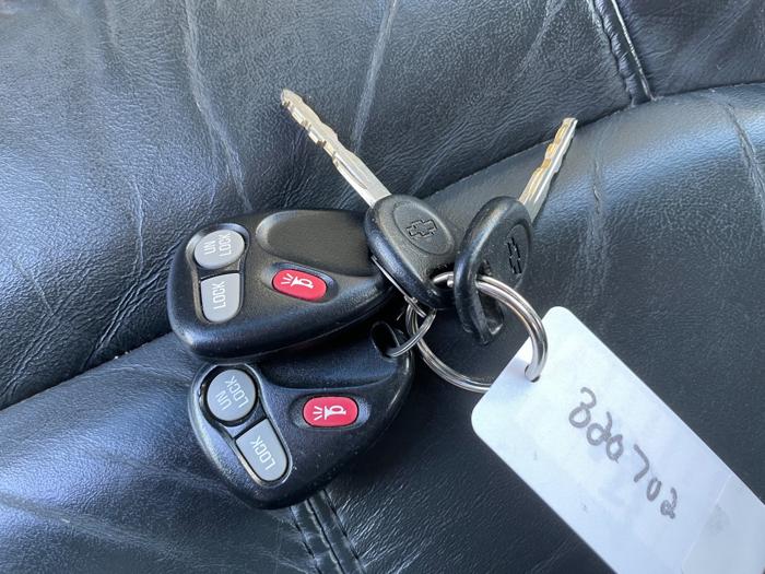 2000 chevrolet silverado-1500 ls-ext.-cab-3-door-long-bed-4wd with 134372 miles for sale near elk-river, minnesota c4285ef37f504337af3e3b6fa3409ff0.jpeg