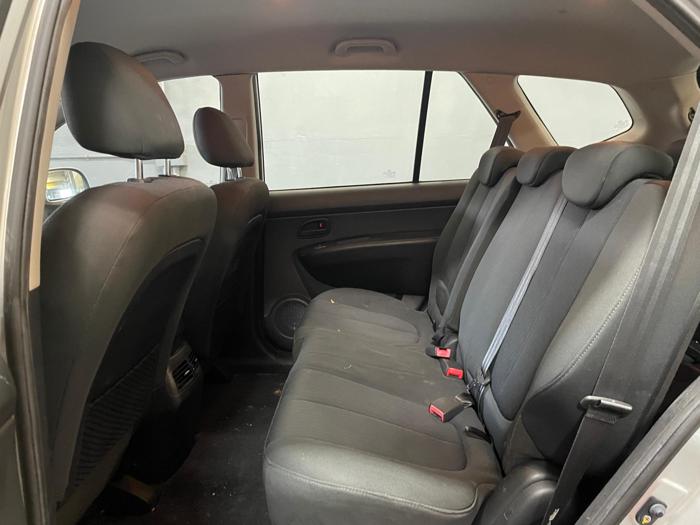 2009 Kia Rondo