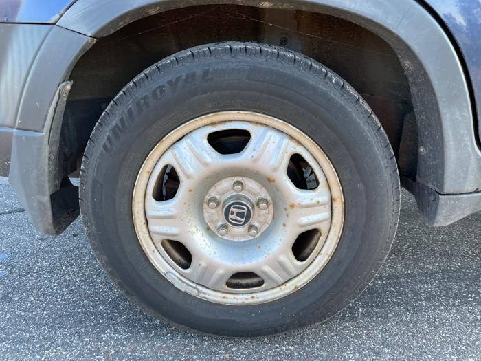 2006 honda cr-v lx-2wd-at with 261175 miles for sale near elk-river, minnesota c4df72c39a5c4a249d1248eb74690bcb.jpeg