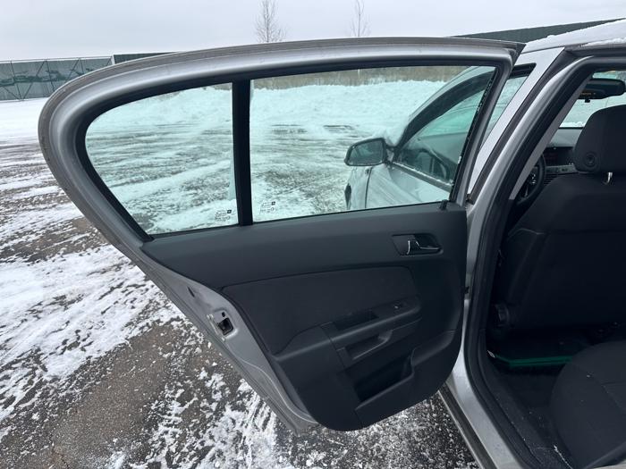 2008 saturn astra xe-5-door with 45413 miles for sale near elk-river, minnesota c530f6809c1e4181919130405e2e1c53.jpeg