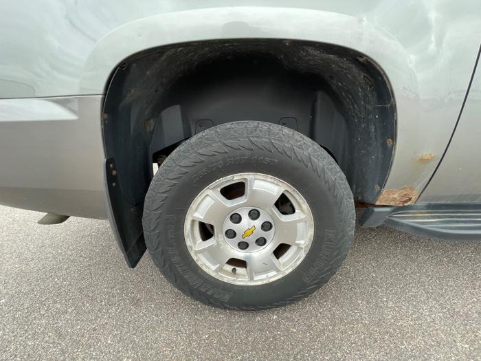 2009 chevrolet suburban lt1-1500-4wd with 253232 miles for sale near redwood-falls, minnesota c56d9a0754254839a35d5021a1ca726d.jpeg