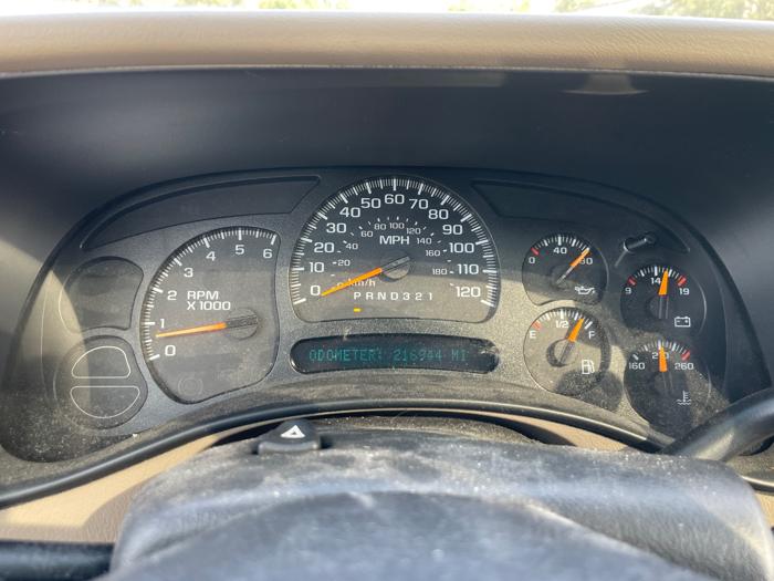2006 chevrolet suburban 1500-4wd with 216944 miles for sale near elk-river, minnesota c57bb62e91a54e3094565c0eb2b196fe.jpeg